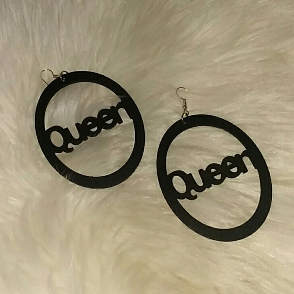 Queen Hoop Earrings